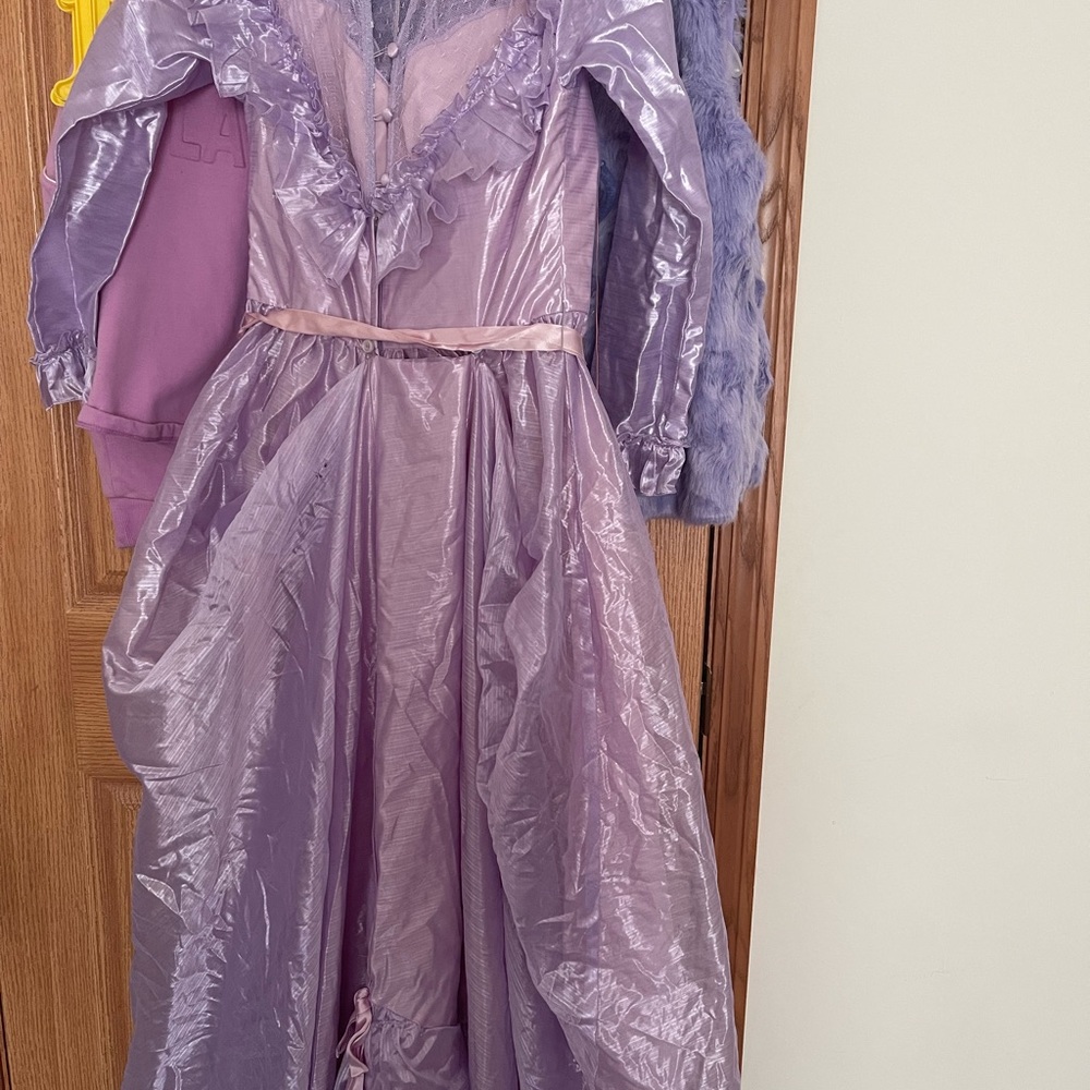 Purple dress - Picture 7 of 9